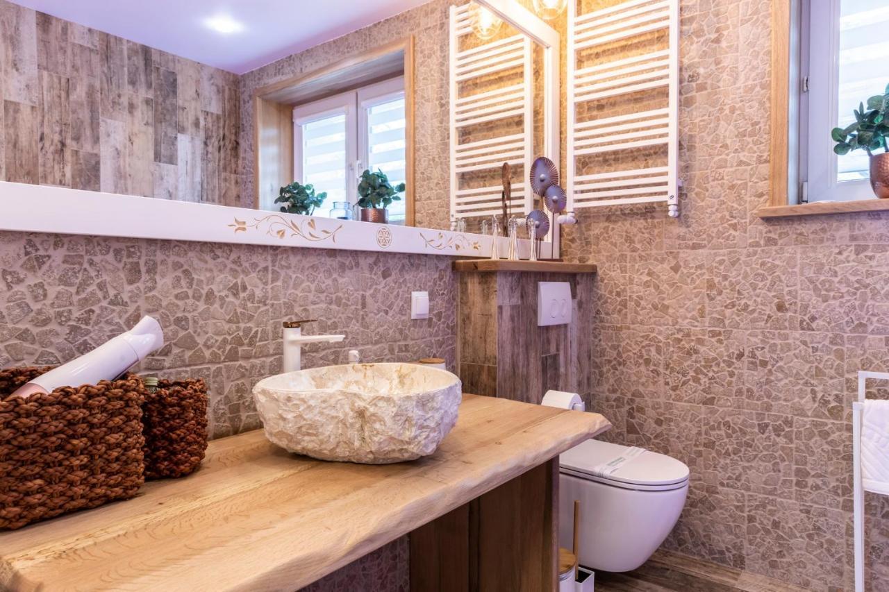 Bunia W Zakopanem Z Jacuzzi Lägenhet Exteriör bild