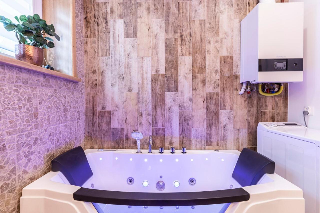 Bunia W Zakopanem Z Jacuzzi Lägenhet Exteriör bild